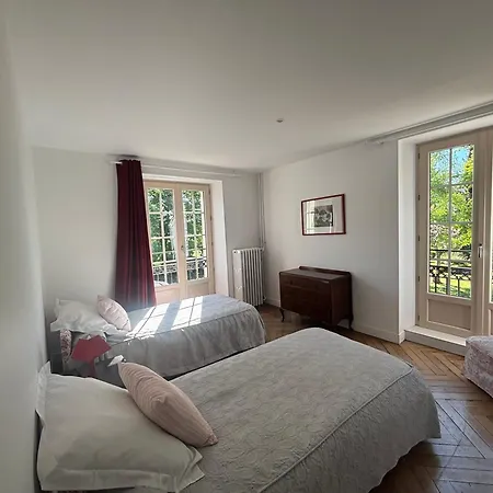 Château du Mesnil Soleil , gites et chambres d'hôtes Damblainville Extérieur photo